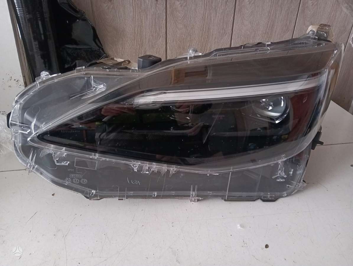 Toyota Yaris Cross kėbulo dalys