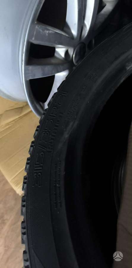 Nokian, всесезонные 315/35 R21