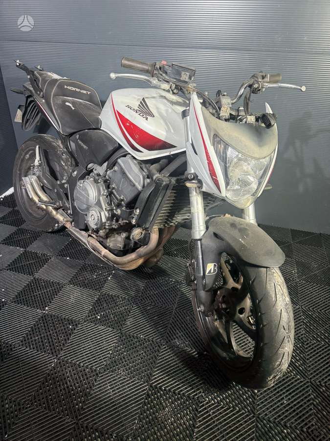 Honda CBF 600cc, street / classic