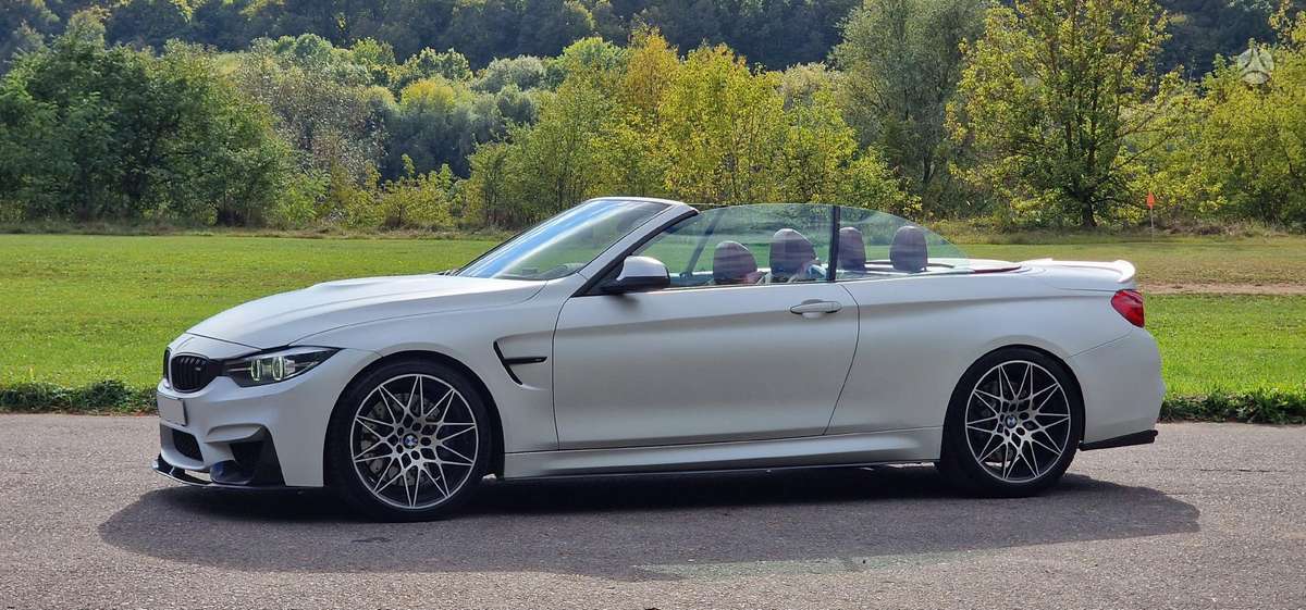 BMW M4, 3.0 l., convertible
