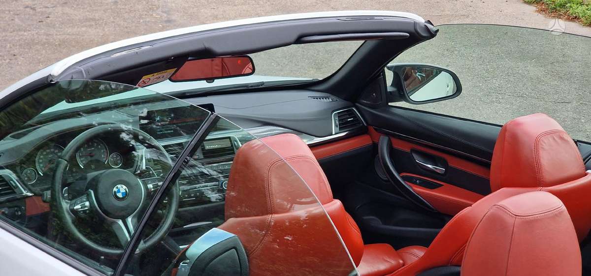 BMW M4, 3.0 l., convertible
