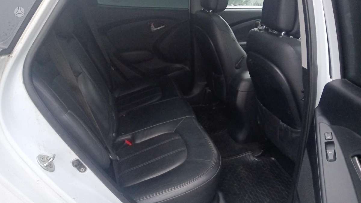 Hyundai ix35, 2.0 l., hatchback