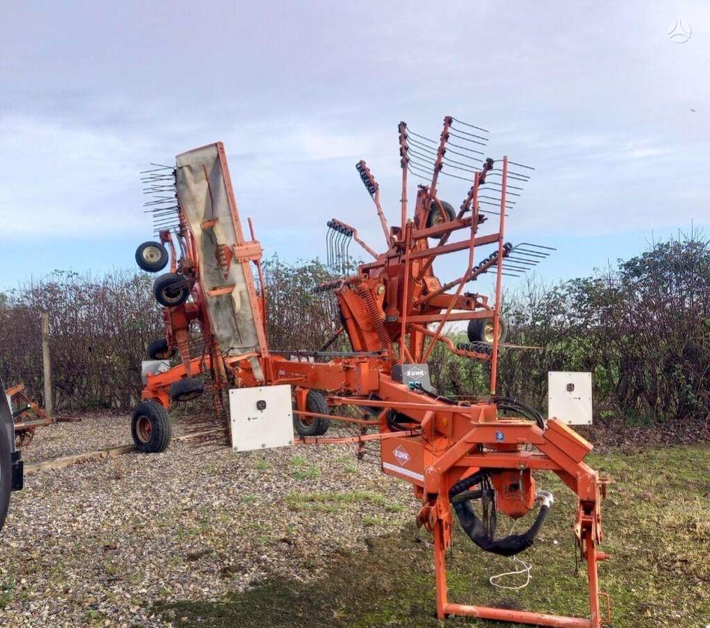 Kuhn GA8020, rakes