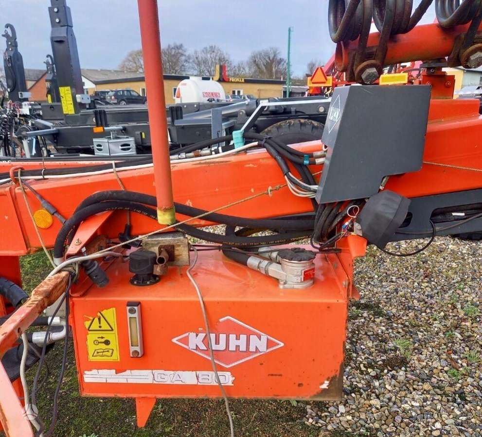 Kuhn GA8020, rakes