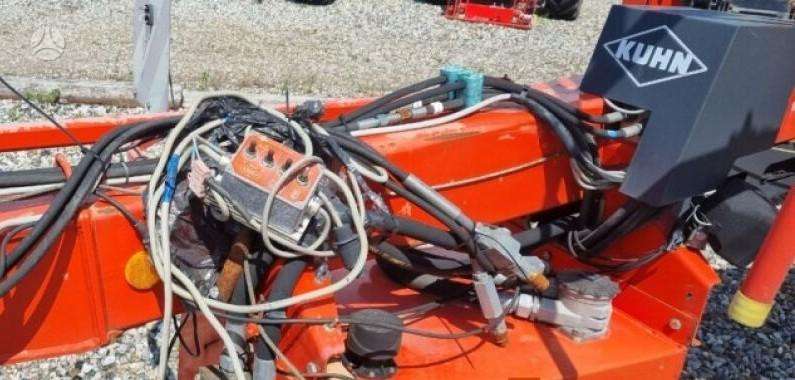Kuhn GA8020, rakes