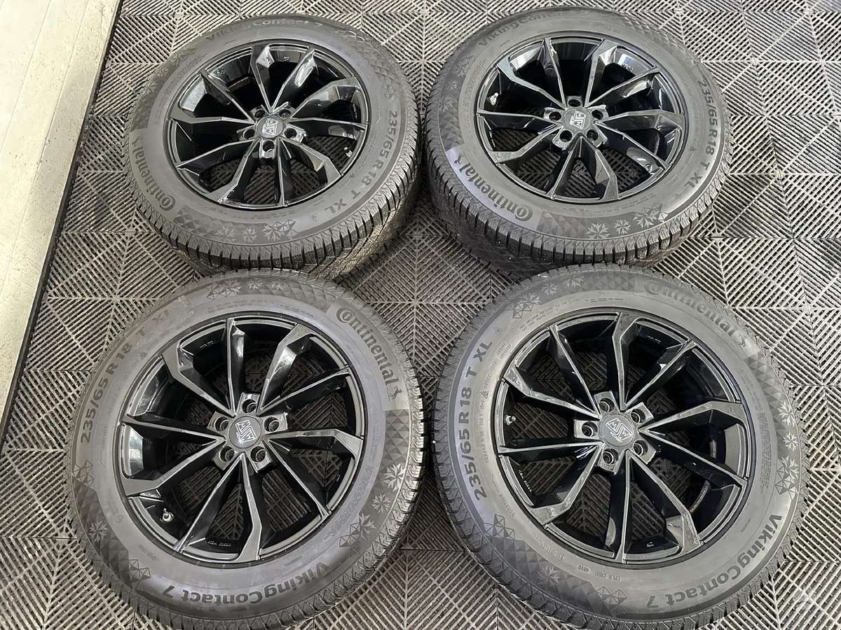 Jaguar I-PACE, lengvojo lydinio, R18