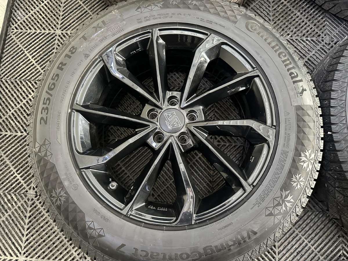 Jaguar I-PACE, lengvojo lydinio, R18