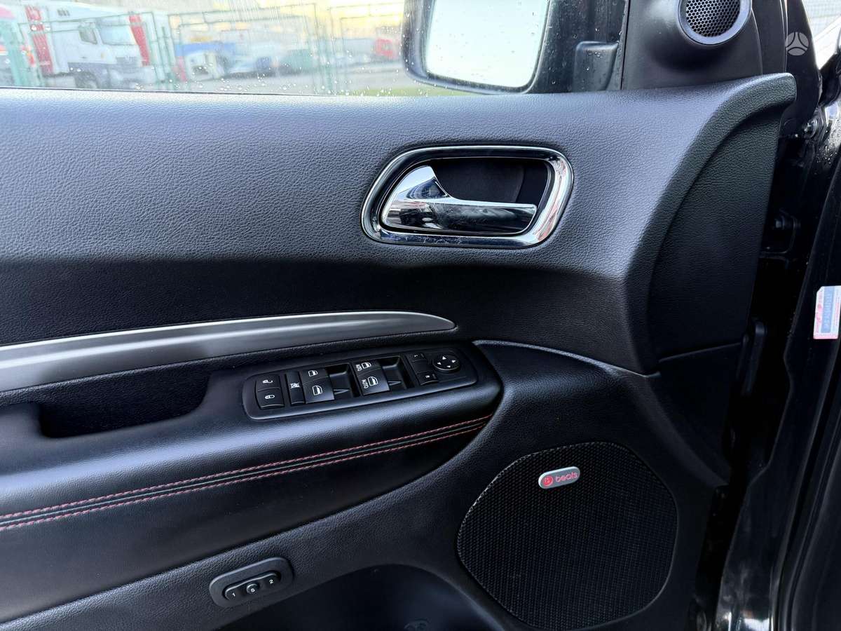 Dodge Durango, 5.7 l., off-road / crossover