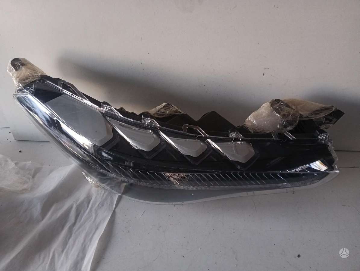 Toyota Corolla Cross lights