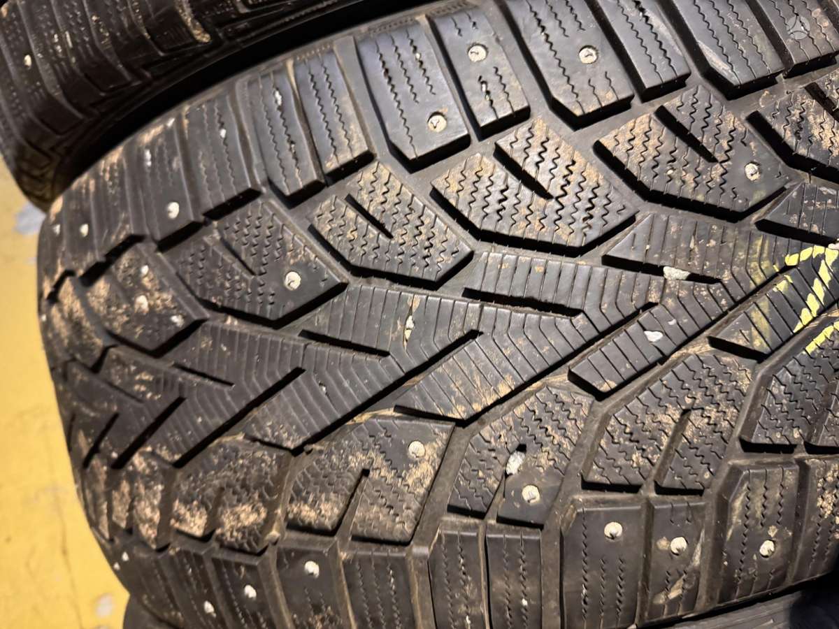 Gislaved Nort Frost, winter 255/50 R19