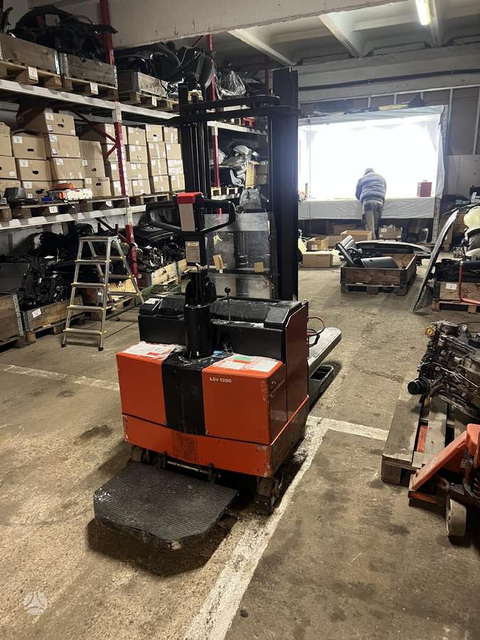 BT 1250, forklifts