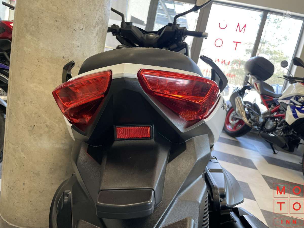 Yamaha XMAX 400 400cc, мотороллеры / мопеды