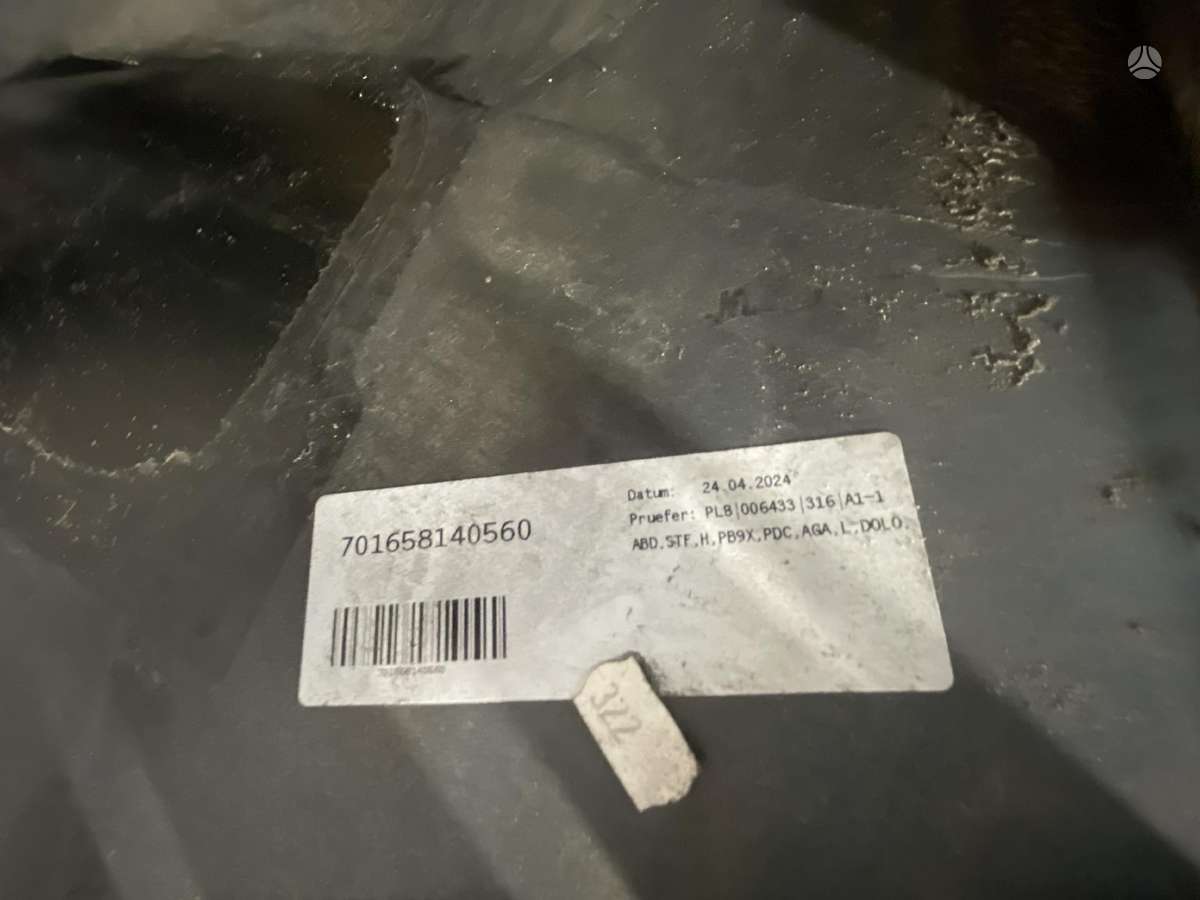 Volkswagen Passat, 3J0807421A