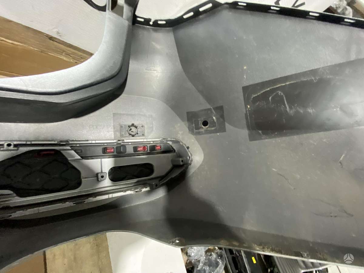 Volkswagen Passat, 3J0807421A