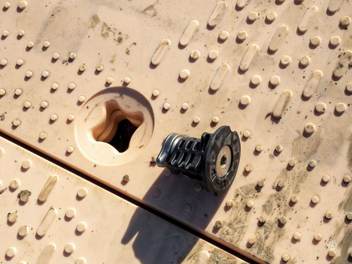 -Kita- Kelio plokštės "Isotrack", other