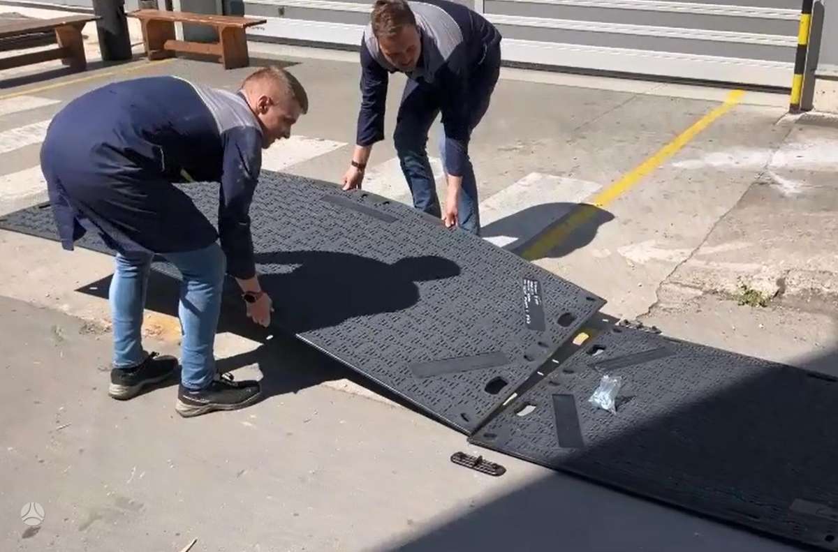 -Kita- Kelio plokštės "Isotrack", other