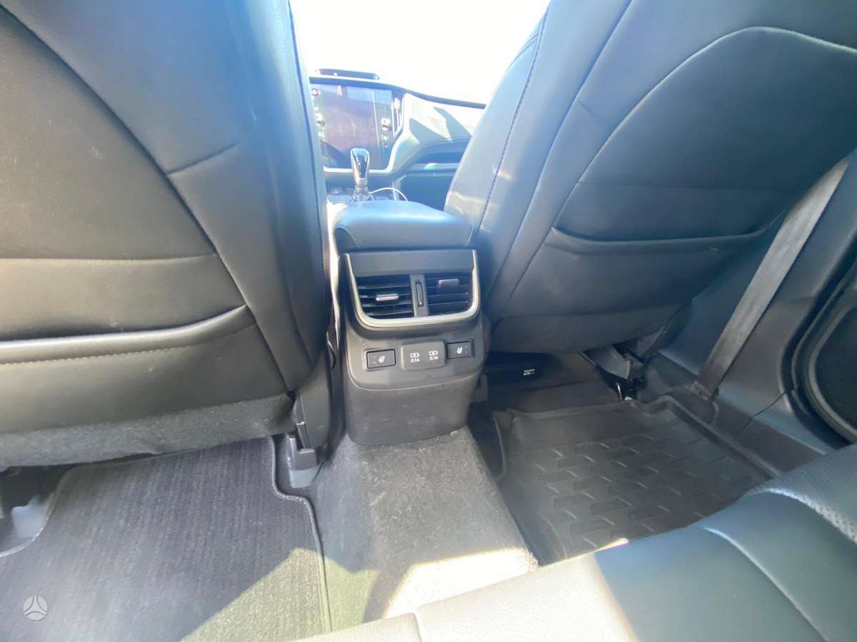 Subaru Legacy - 8