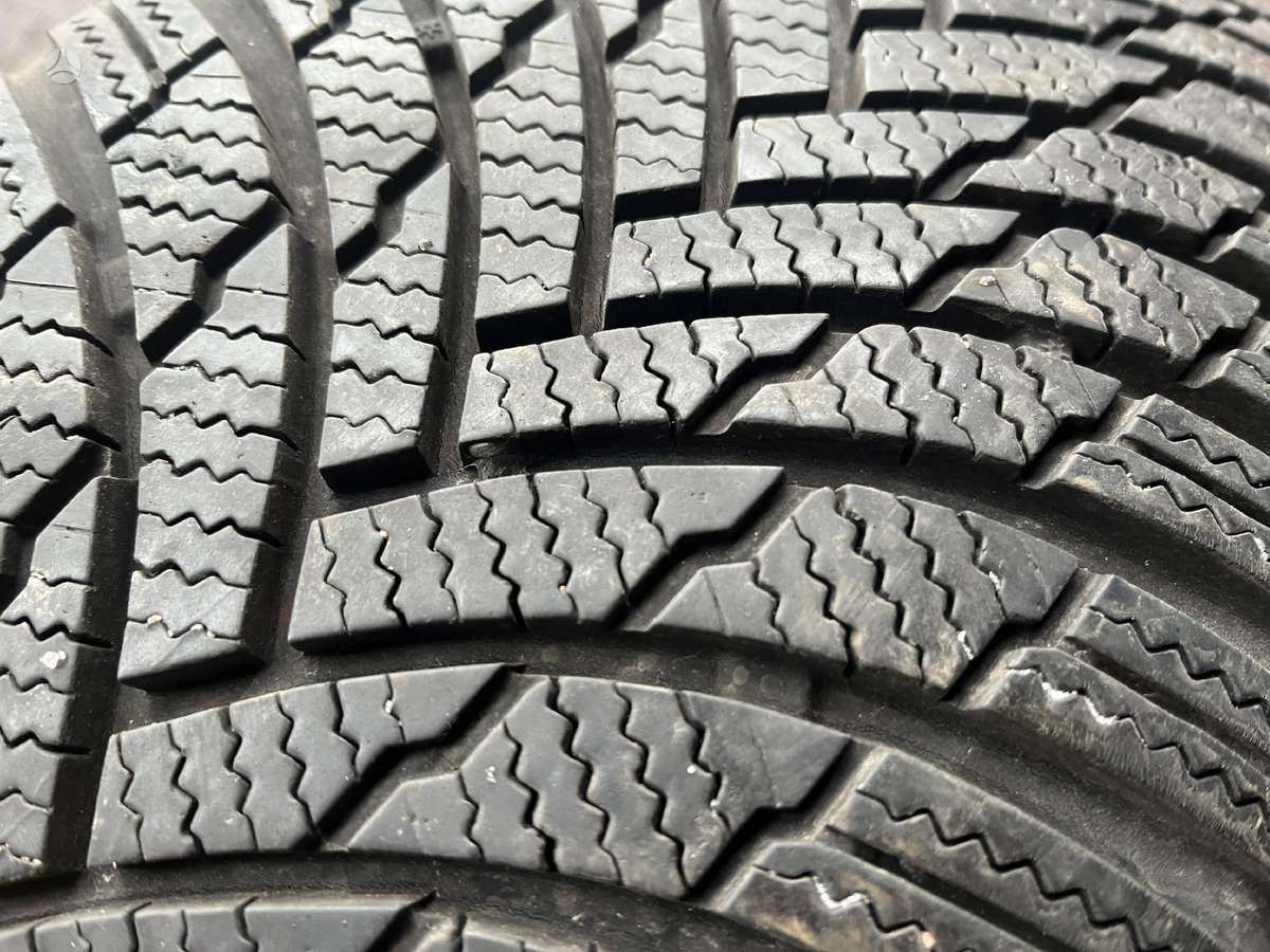 Firestone WINTERHAWK 4, зимние 225/50 R17