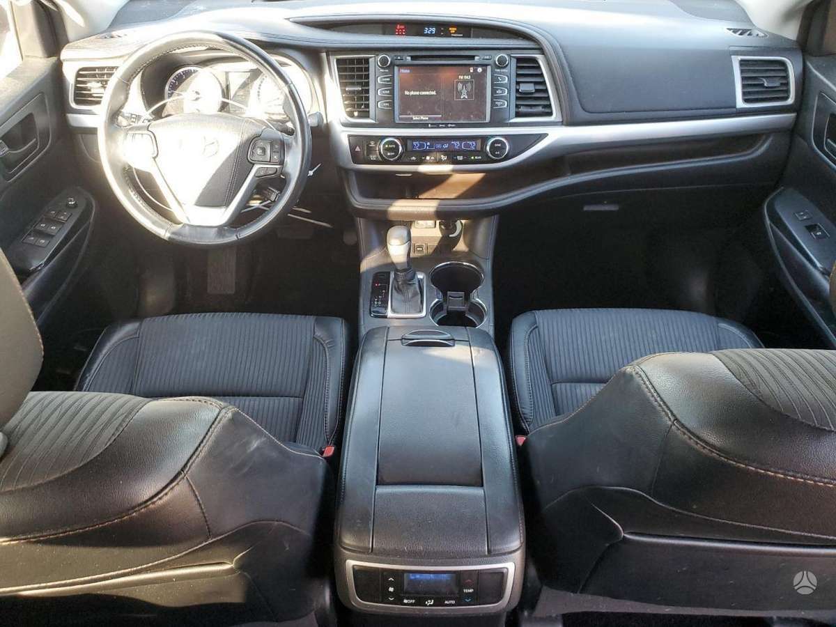 Toyota Highlander по частям