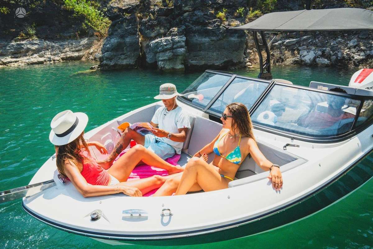 BAYLINER V20, yachts / cruisers