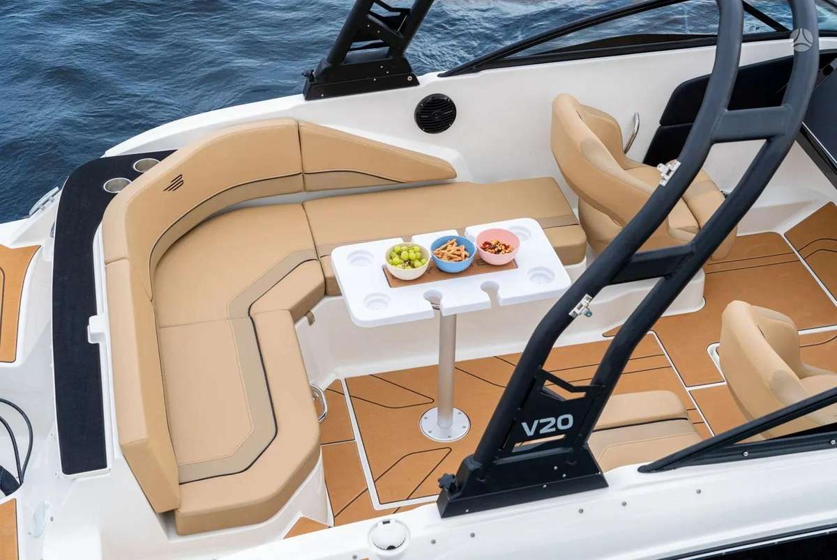 BAYLINER V20 Sandėlyje, yachts / cruisers