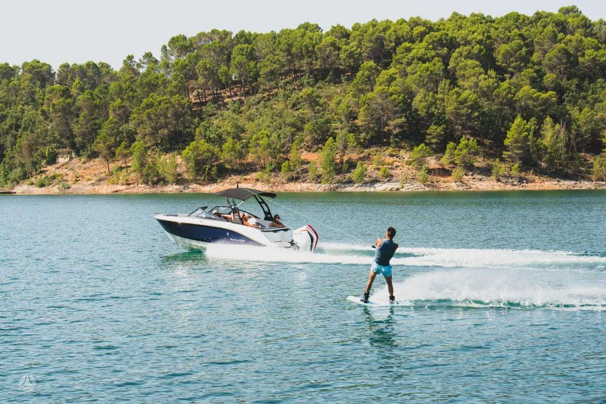 BAYLINER V20 Sandėlyje, yachts / cruisers