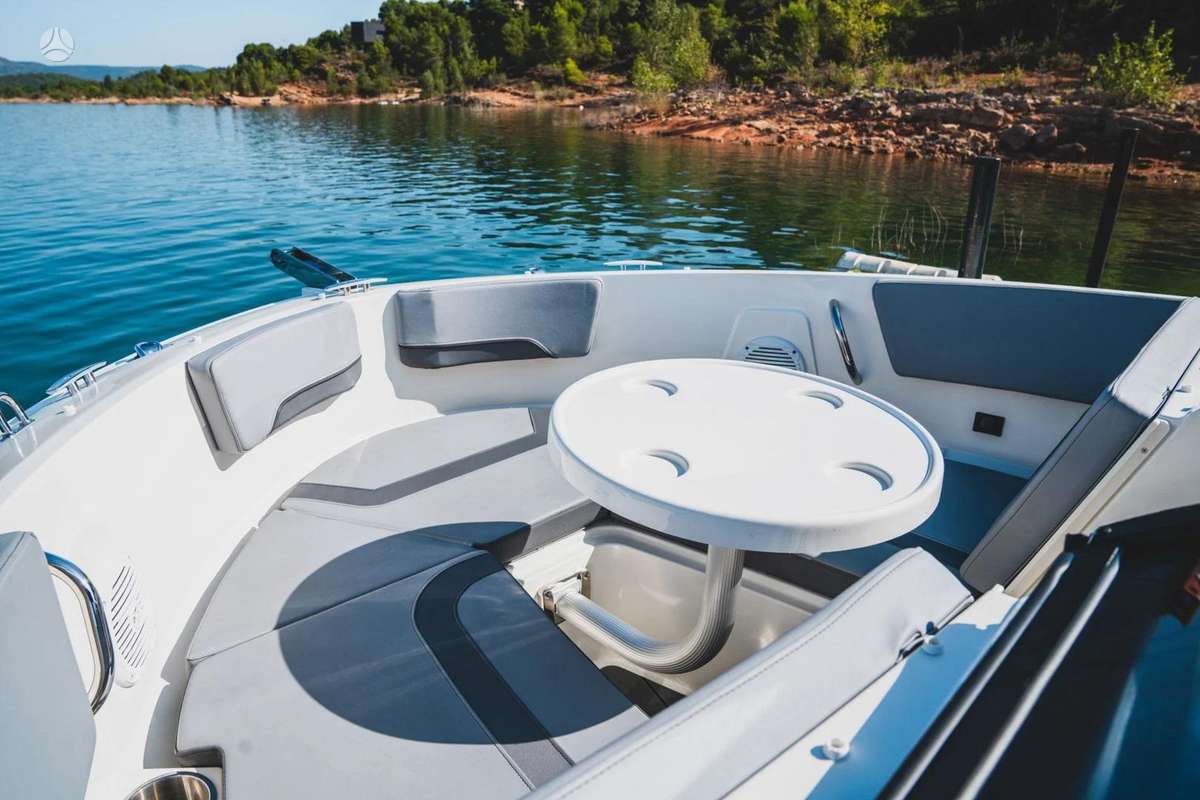 BAYLINER V20i, yachts / cruisers