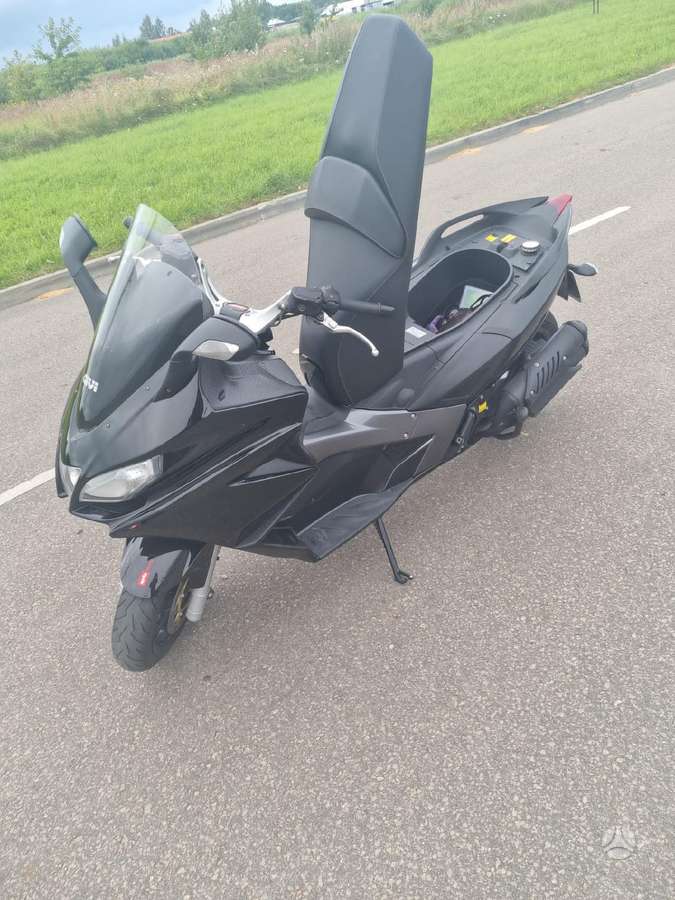 Aprilia SRV 839cc, мотороллеры / мопеды