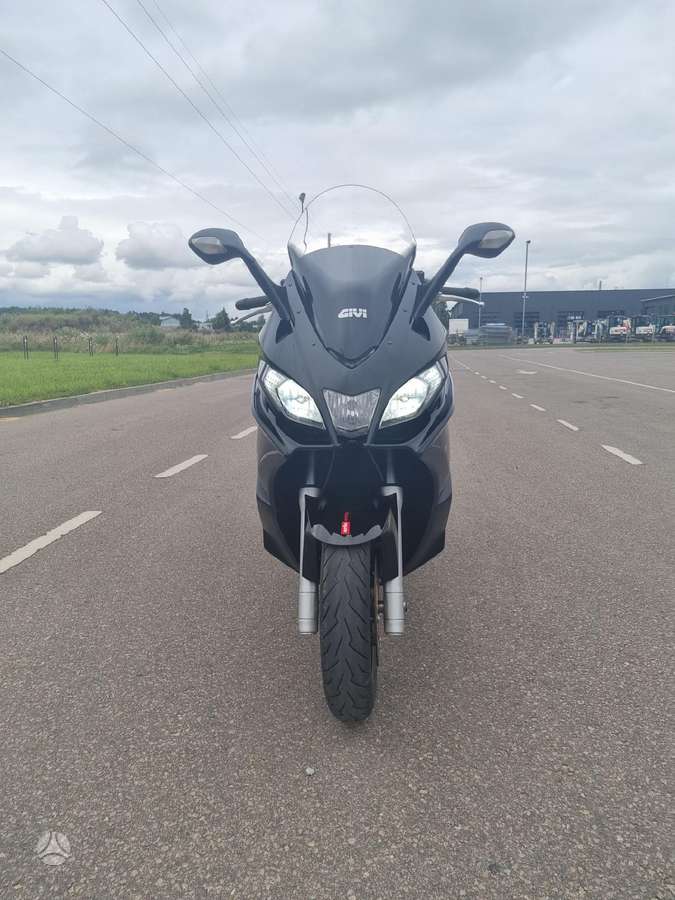 Aprilia SRV 839cc, мотороллеры / мопеды