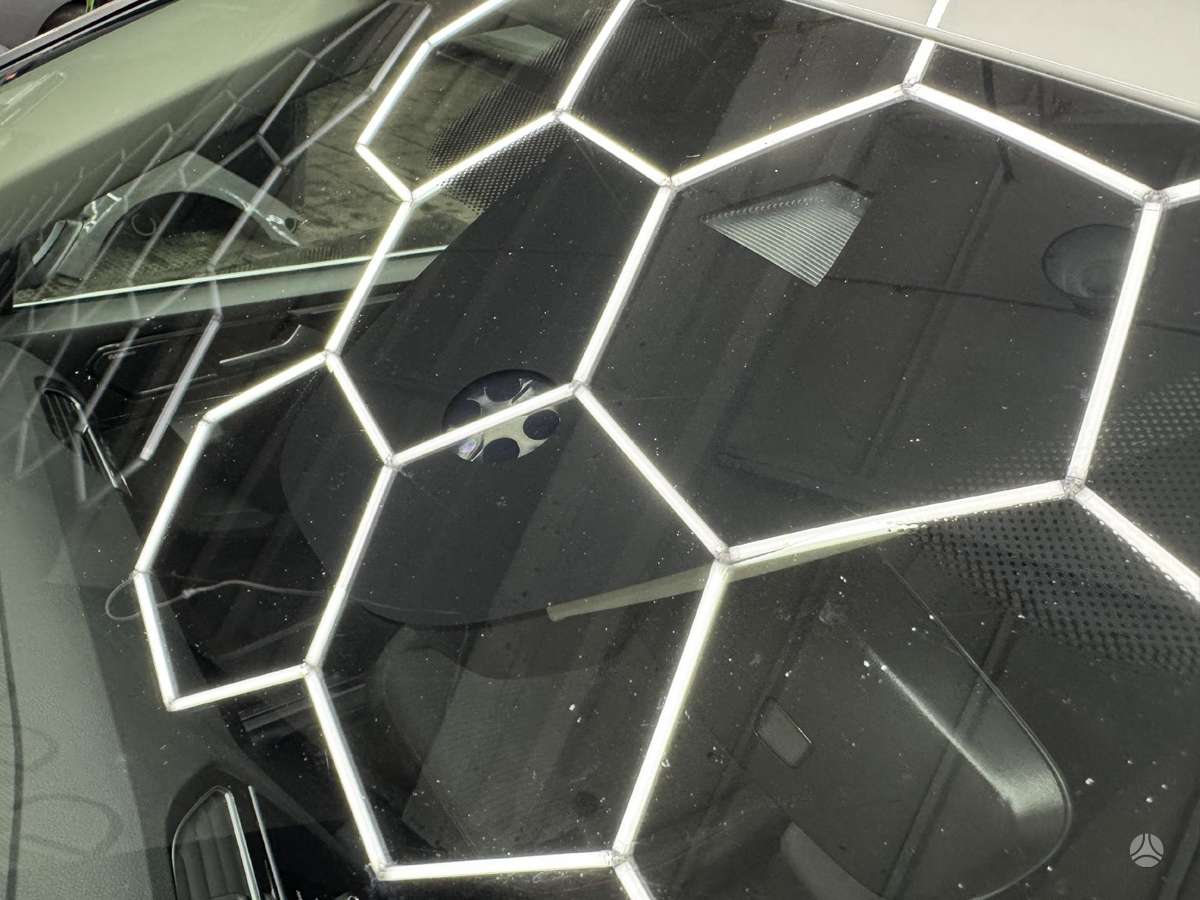 Volkswagen Tiguan - 7