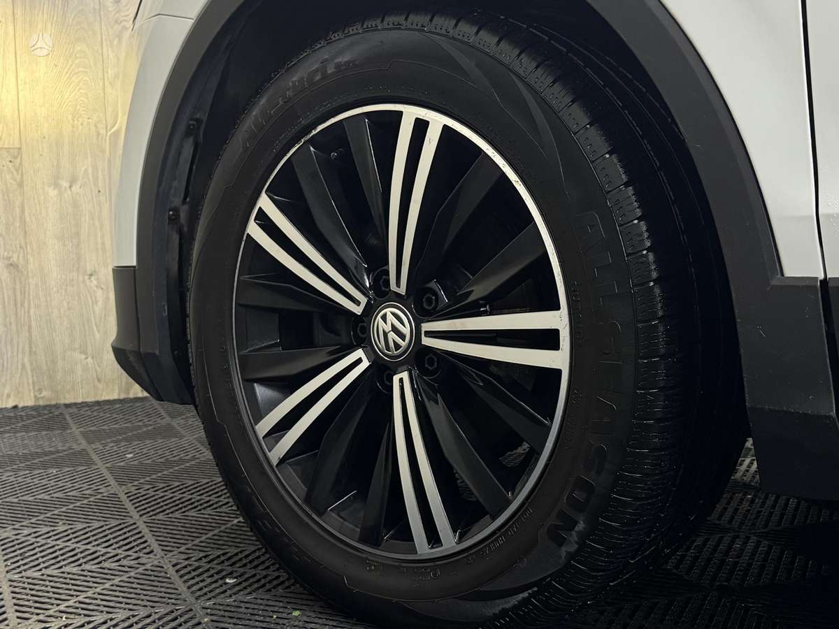 Volkswagen Tiguan - 9