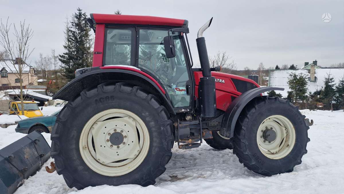 Valtra N123H, traktoriai