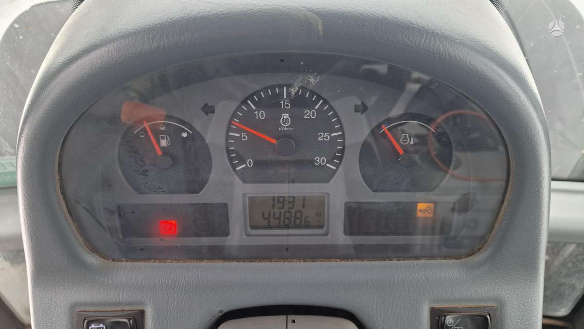 Valtra N123H, traktoriai