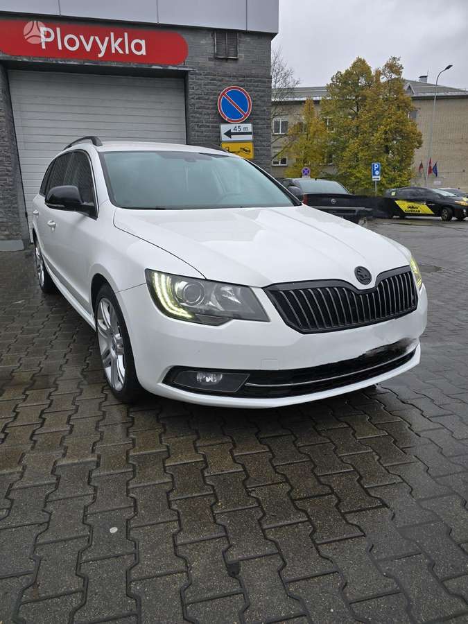 Škoda Superb - 5