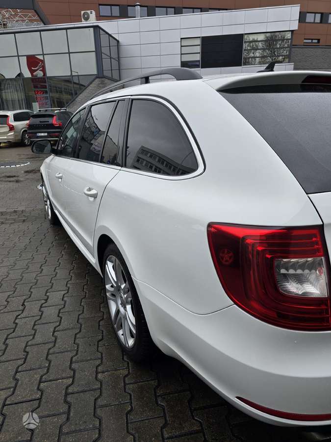 Škoda Superb - 11