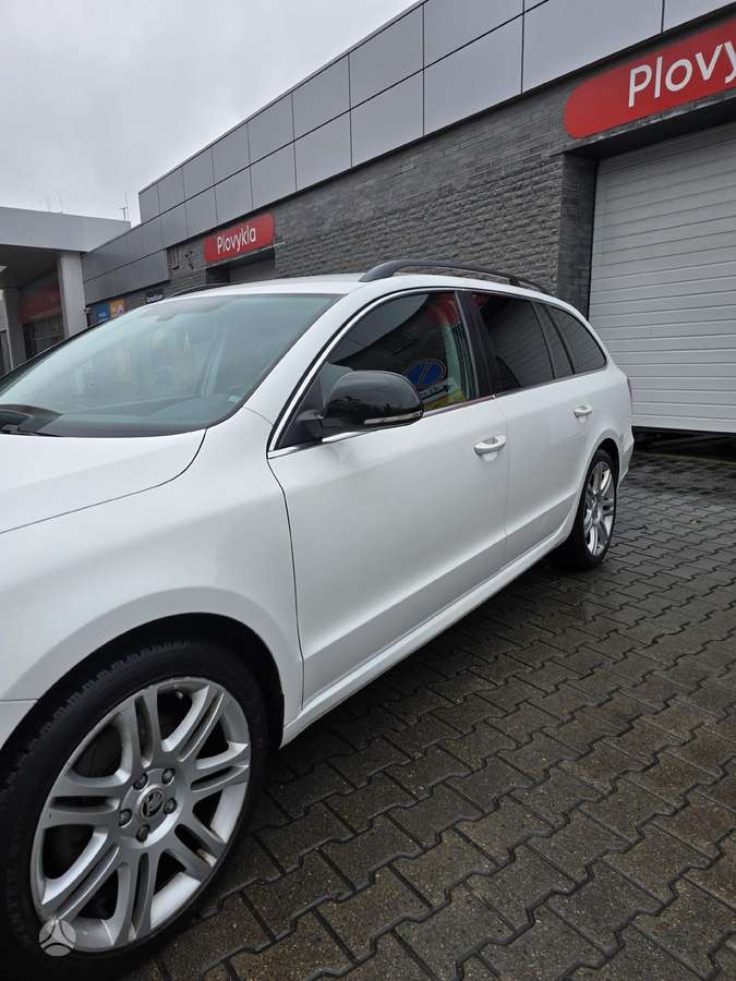 Škoda Superb - 12