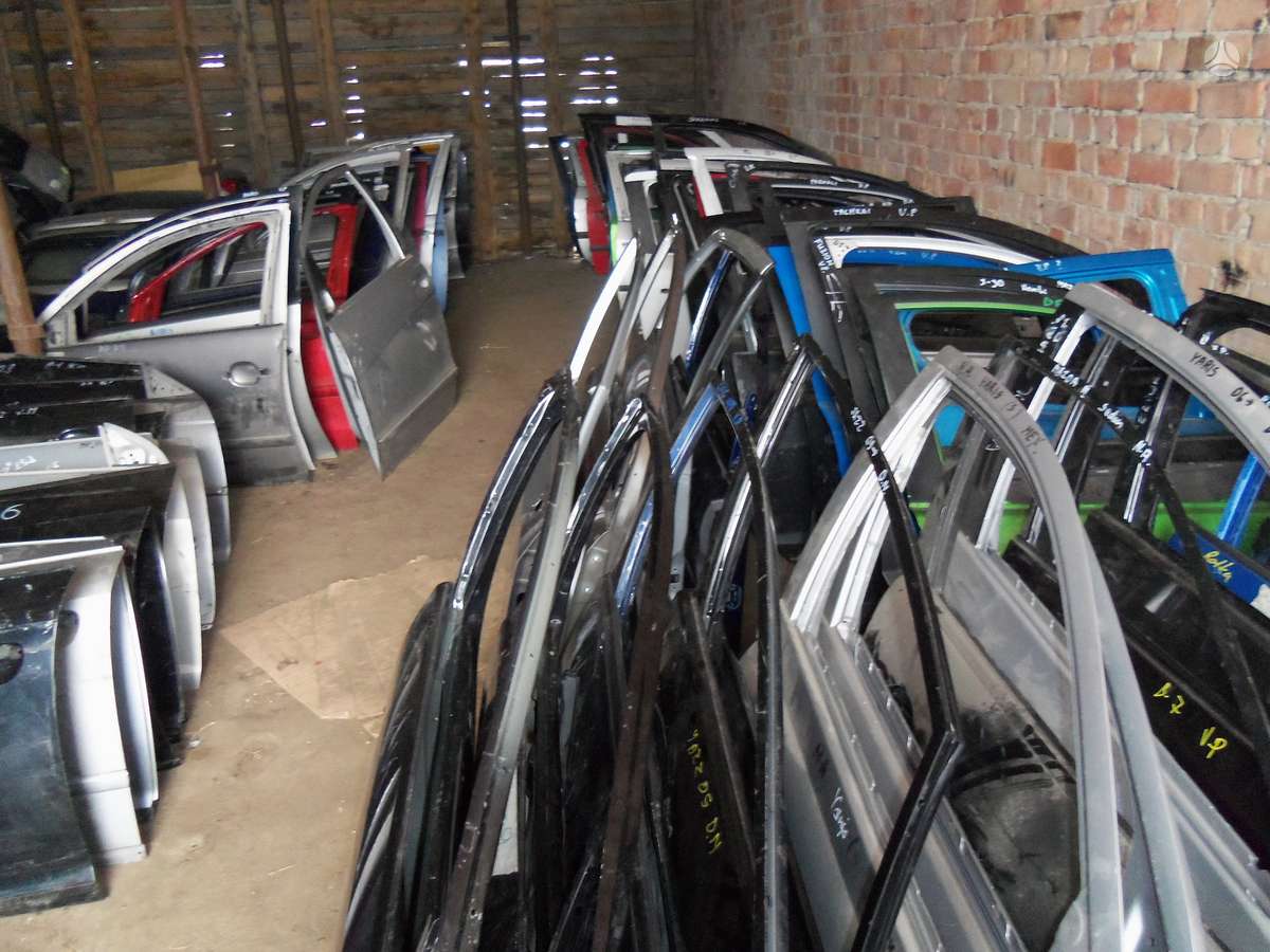 Tesla Model S body parts