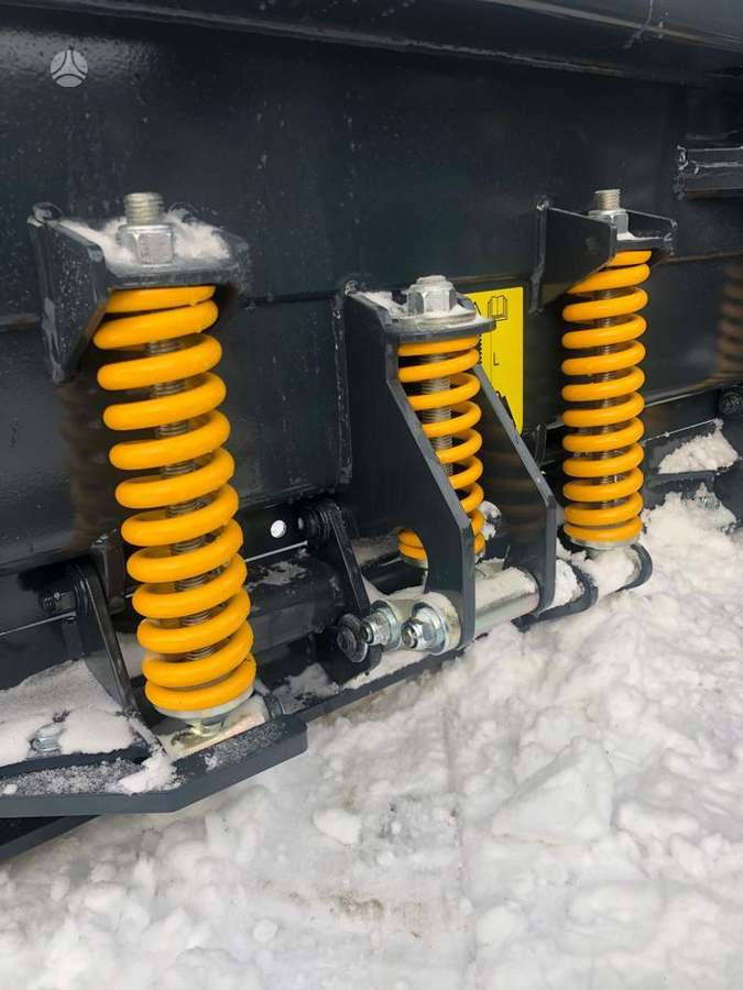-Kita- St1500, snow plows