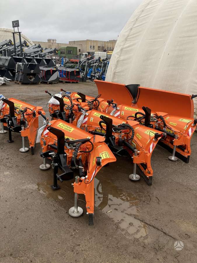 -Kita- St1500, snow plows