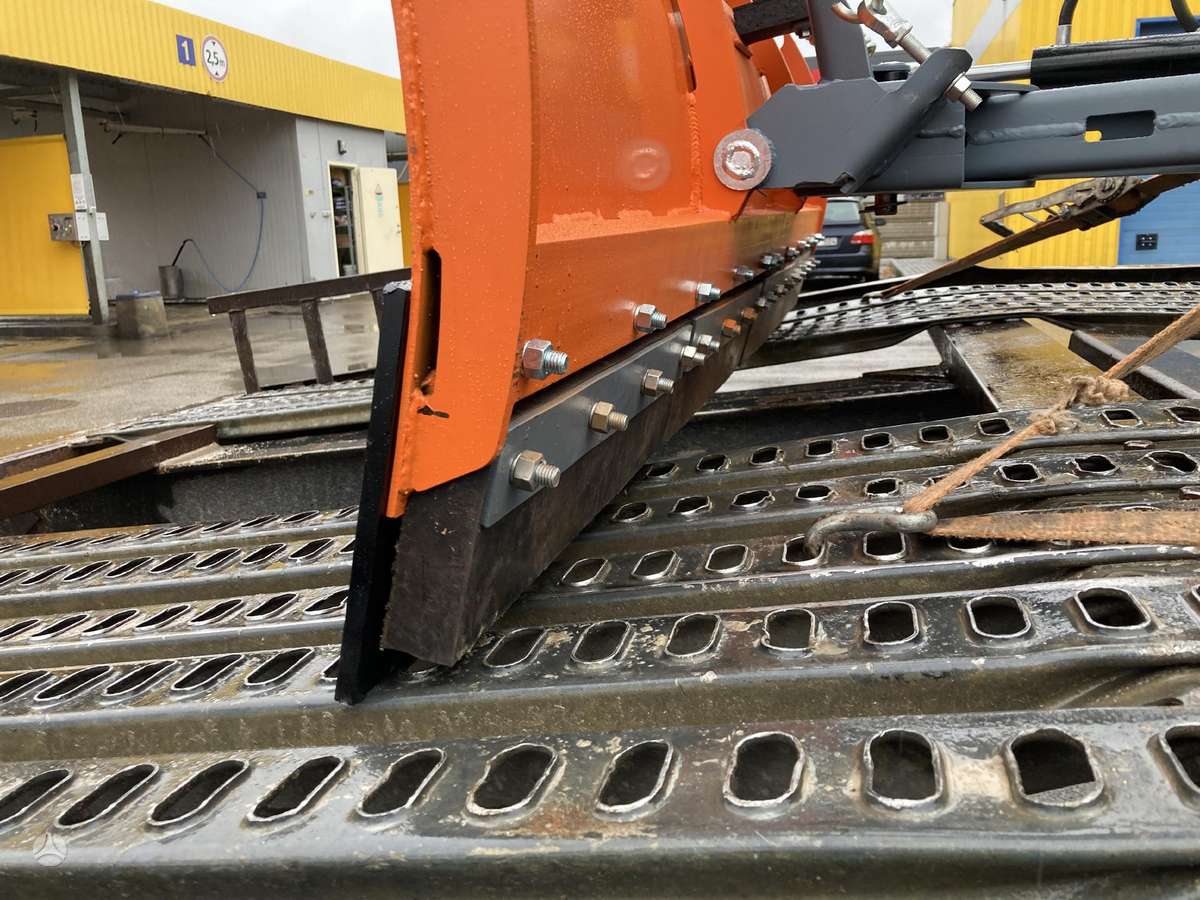 -Kita- St1500, snow plows