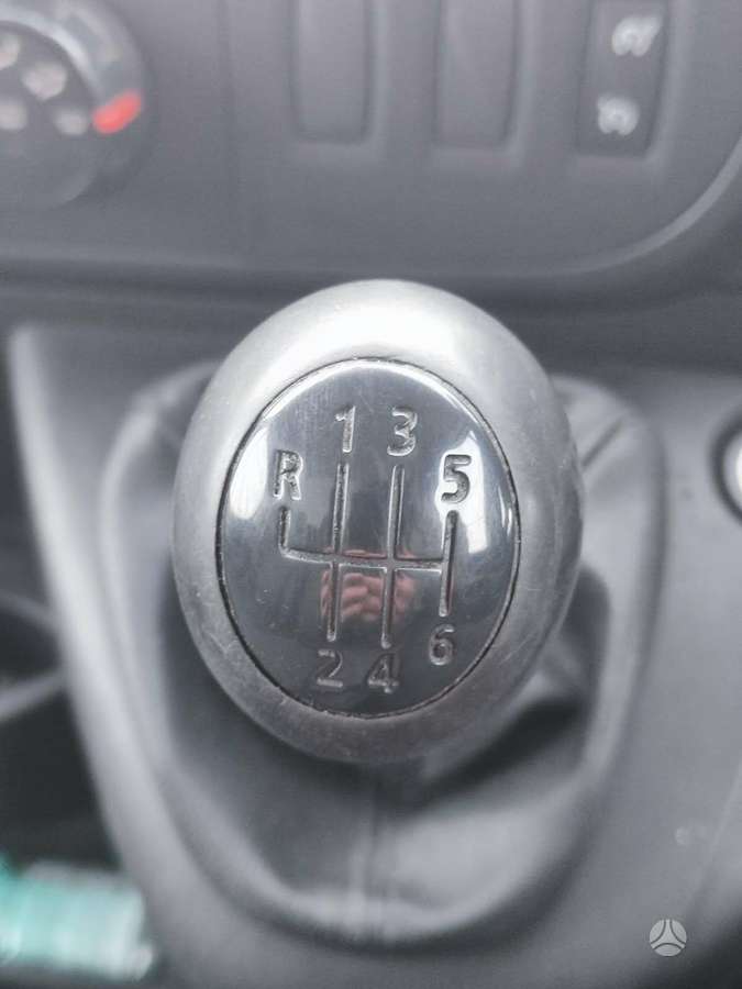 Nissan NV400