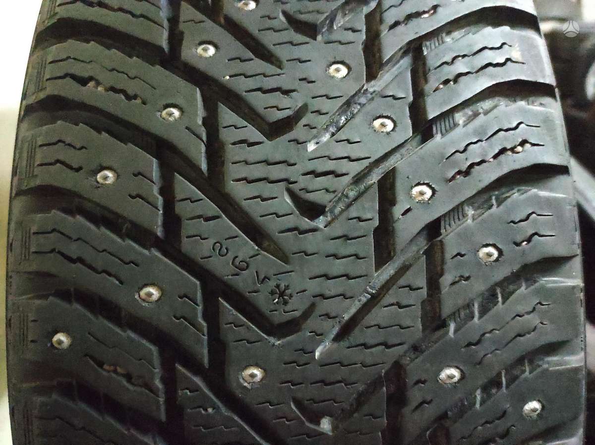 Continental, зимние 235/65 R17