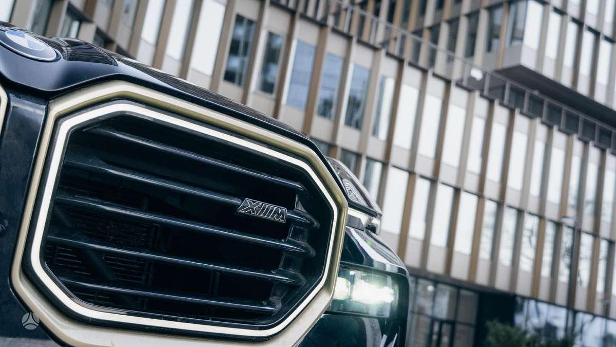 BMW XM, 4.4 l., Внедорожник / Кроссовер