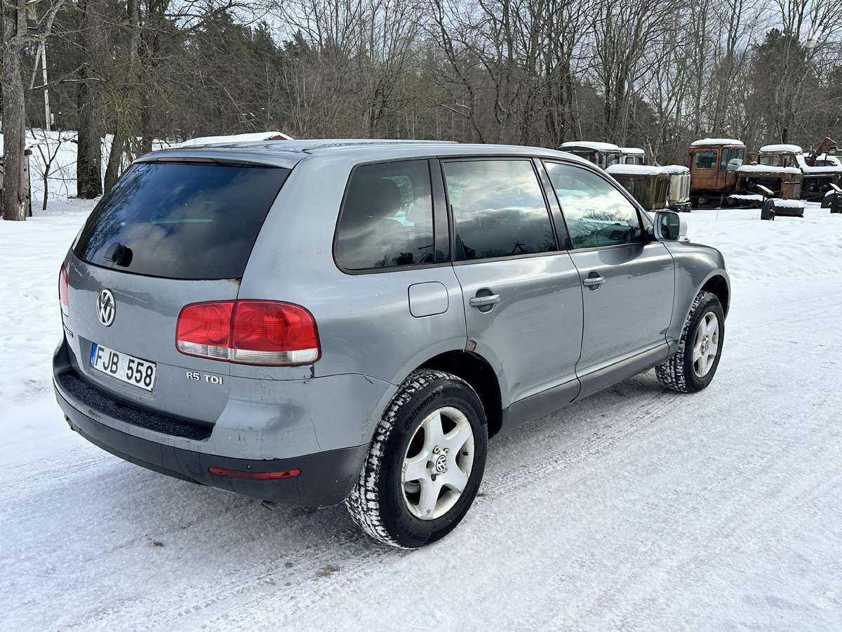 Volkswagen Touareg - 3