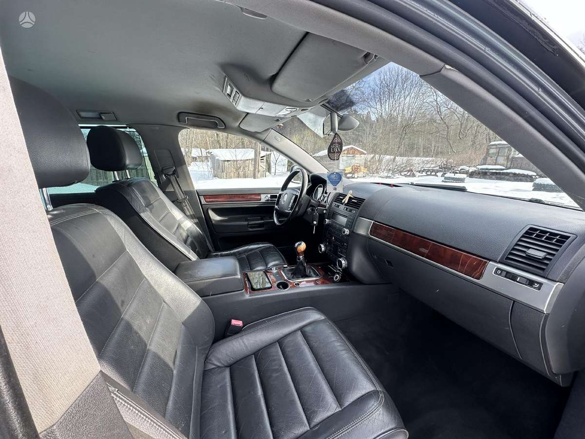 Volkswagen Touareg - 7