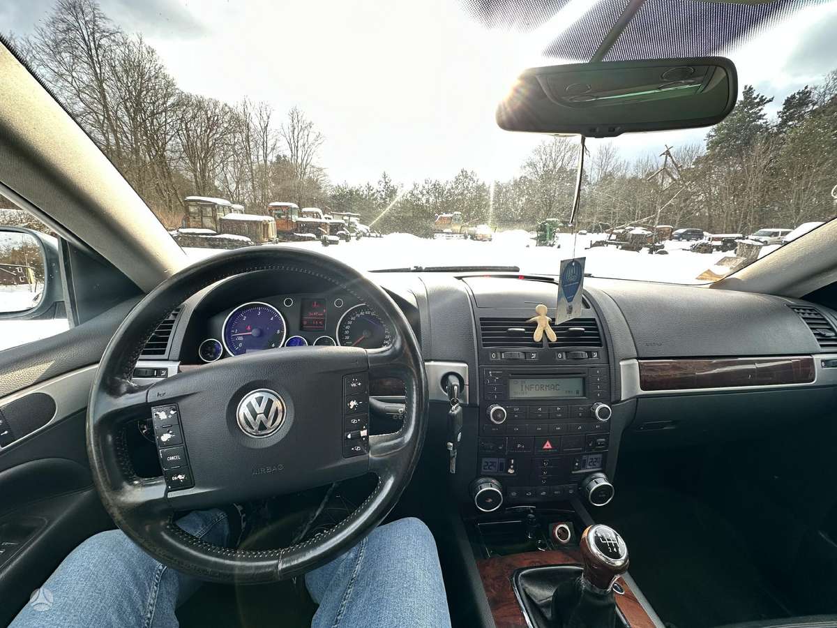 Volkswagen Touareg - 8