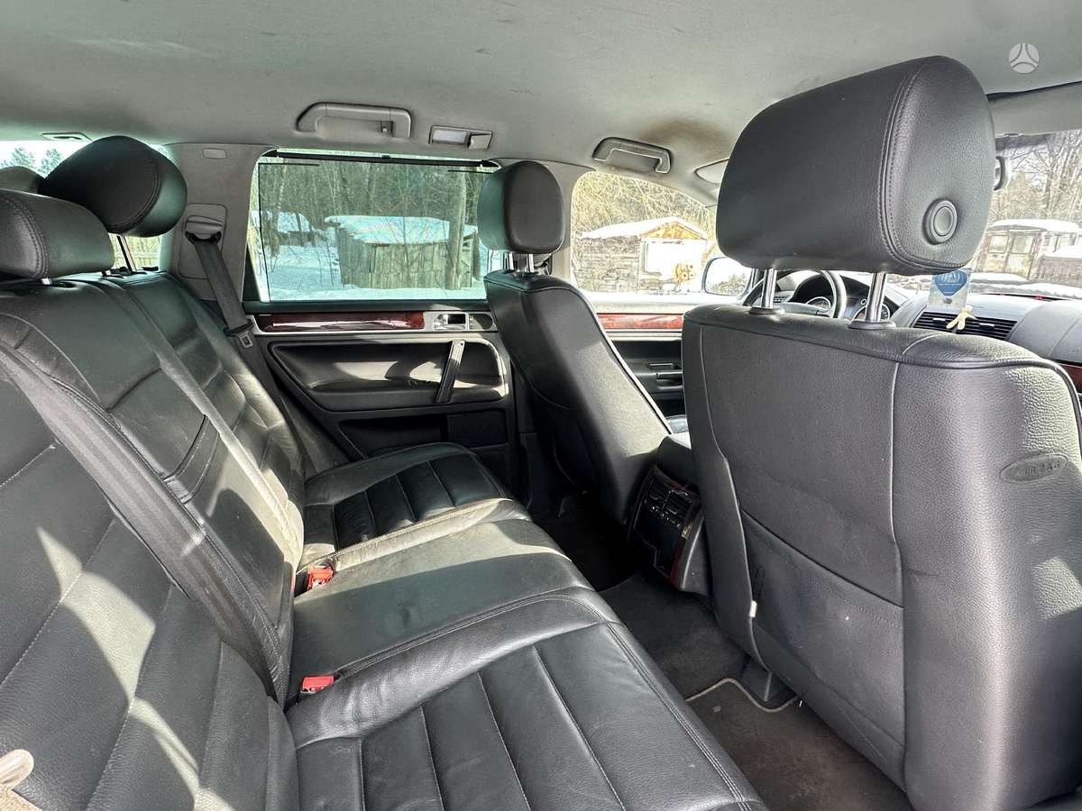 Volkswagen Touareg - 11