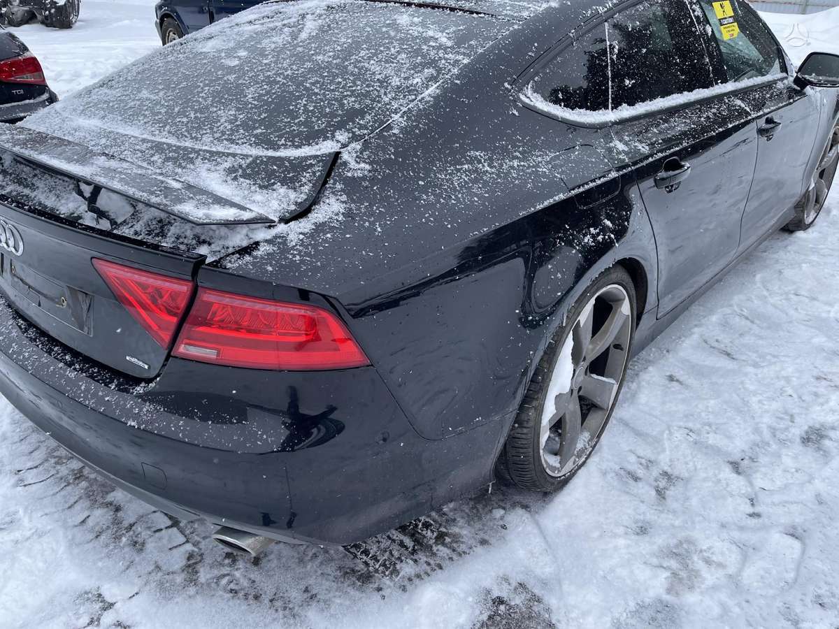 Audi A7 dalimis