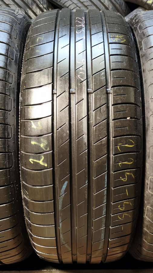 Goodyear Efficient Grip performance, vasaras 225/55 R17