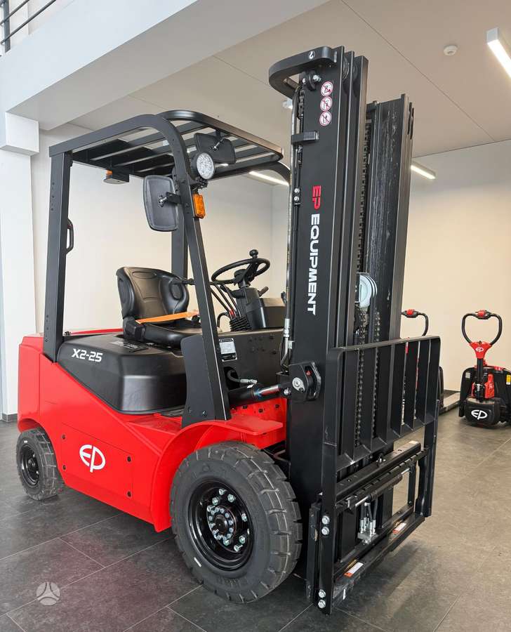 EP EQUIPMENT 11062 - EP EFL252X2, forklifts